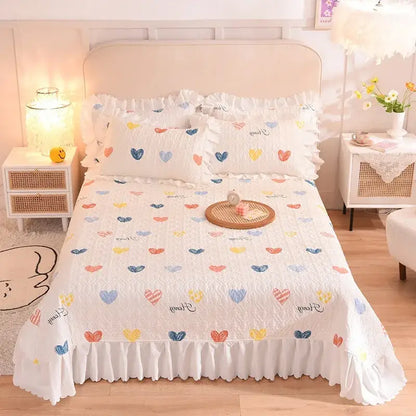 Decorbites chiffon quilted queen size cotton bedspread cover with white quilted fabric colorful heart patterns and ruffled edges