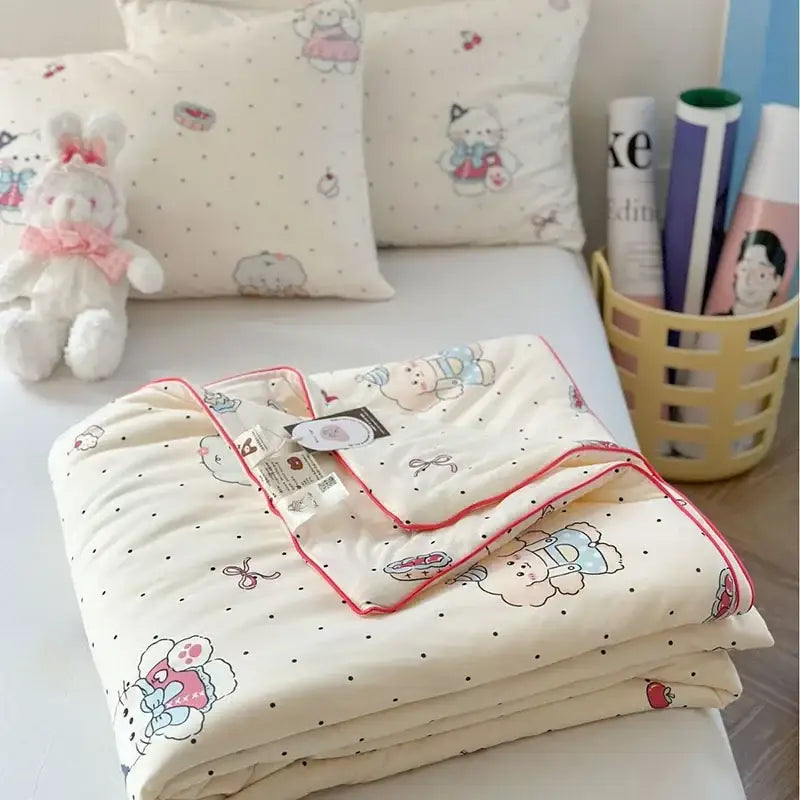 Cream-colored decorbites children cartoon summer cooling quilt with pink trim and playful bear pattern for double bed