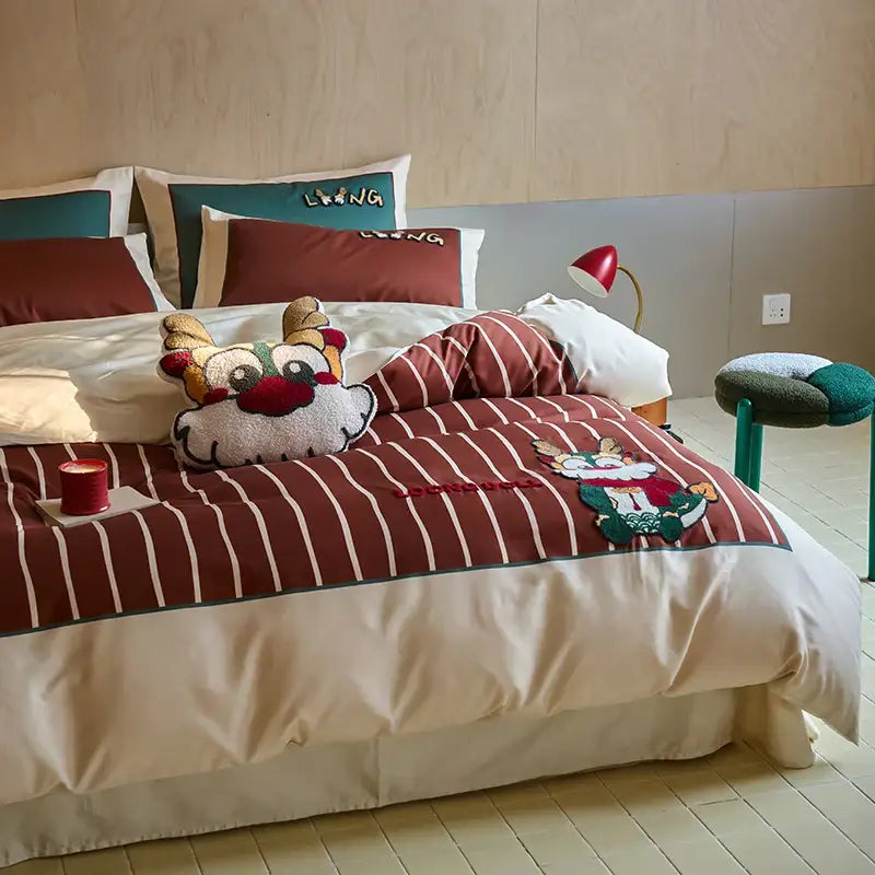 Decorbites™ king size red and white striped duvet cover with embroidered reindeer design cotton bedding set