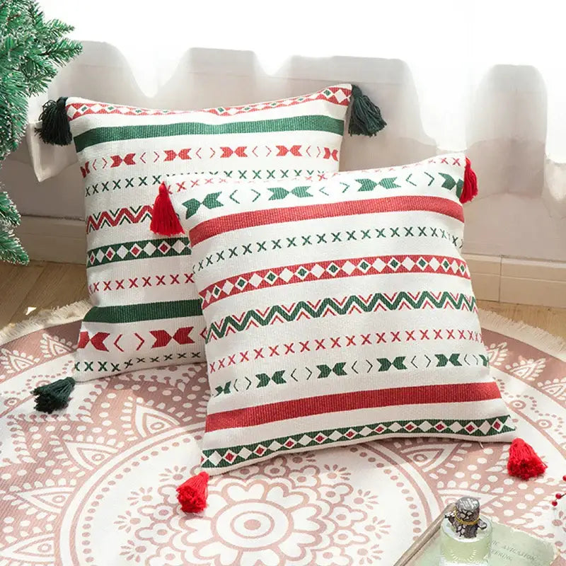 Red and green patterned decorbites christmas decoration cushion cover with handmade tassels 45x45cm for festive decor