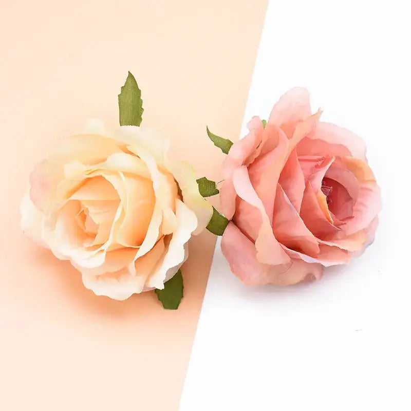Decorbites™ christmas rose arch wall featuring two artificial silk roses in soft peach and blush pink with green leaves