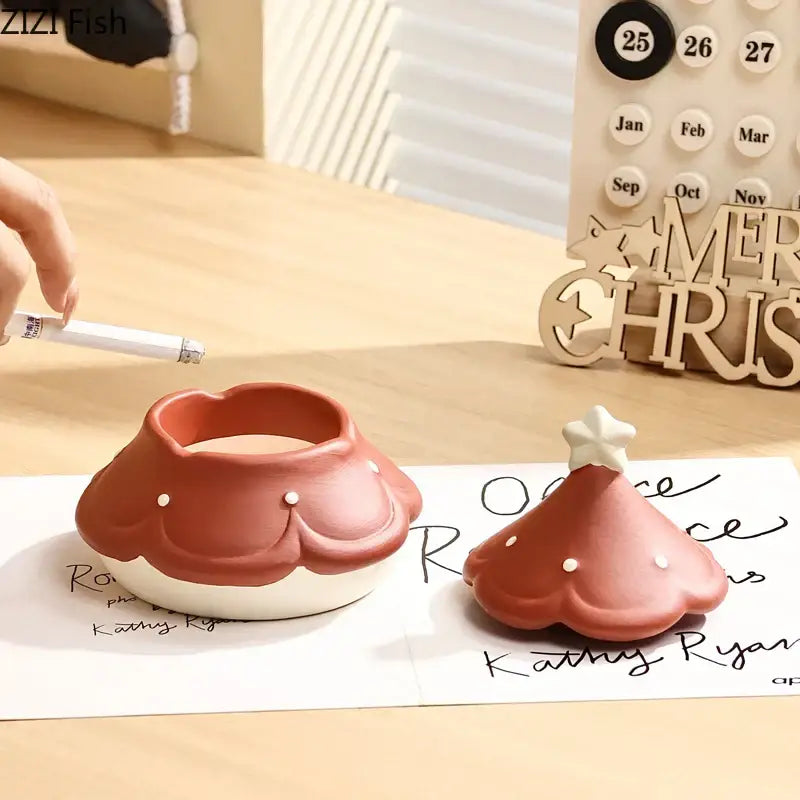 Decorbites christmas tree ceramic ashtray set in terracotta with white star topper and pearl details for office use