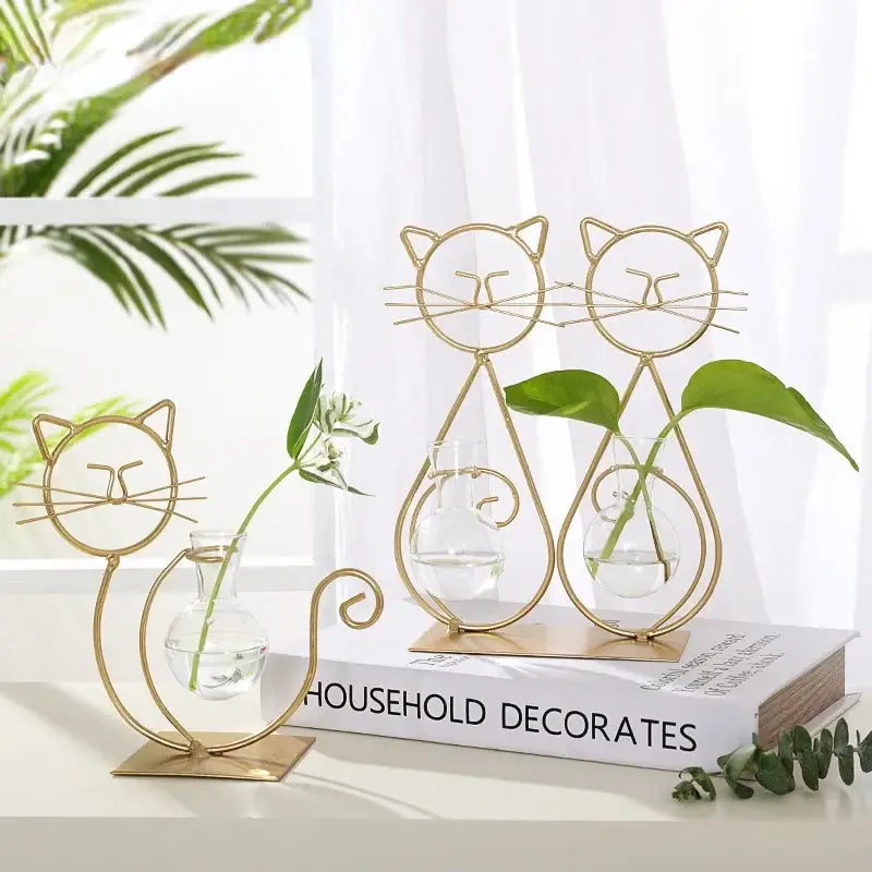 Decorbites™ flamingo metal vase as gold wireframe cat-shaped metal vase with glass globes for home decor and plants