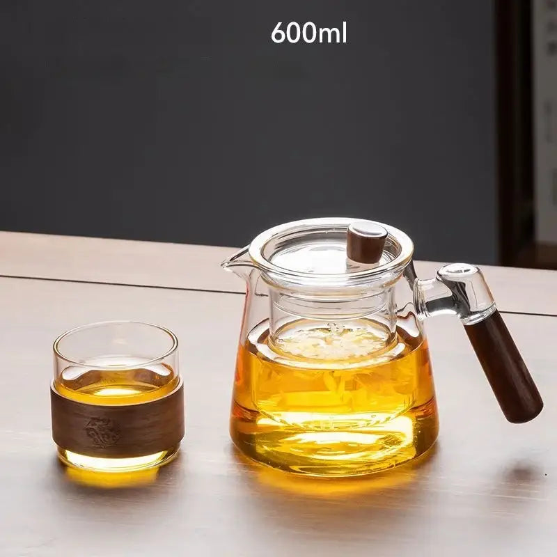 Clear glass teapot set with wooden handle and knob holding 600ml golden tea decorbites glass teapot design