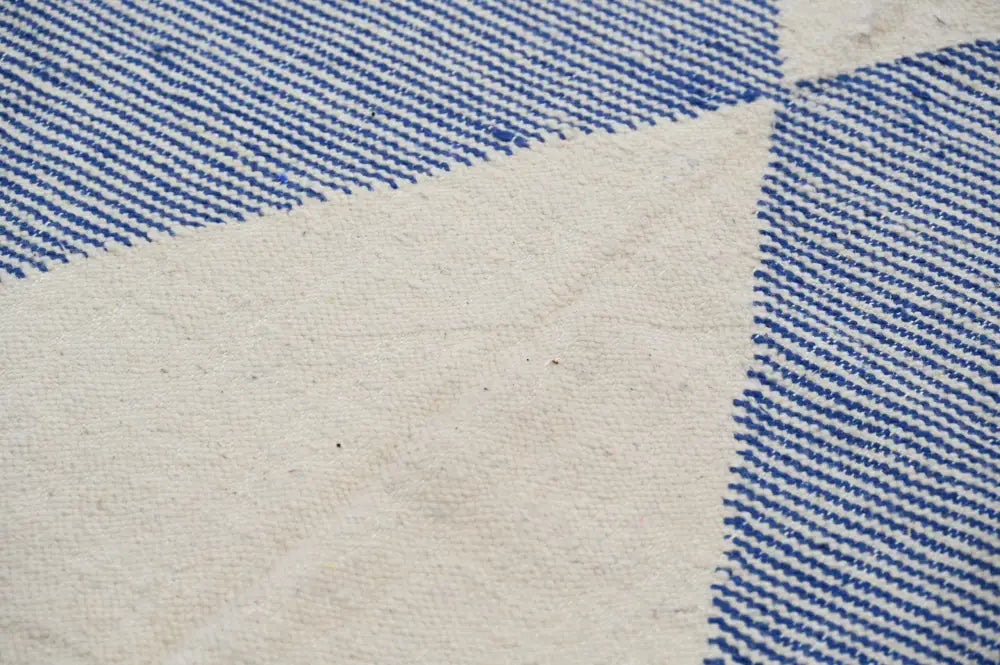 Decorbites™ handmade moroccan azilal rug 306x177cm with blue and off-white geometric woven textile pattern