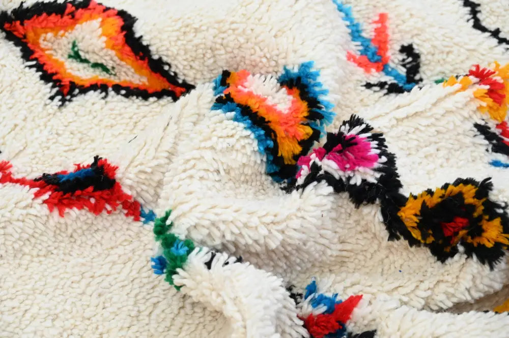 Decorbites™ handmade traditional azilal rug 240x150cm with cream plush wool and vibrant geometric patterns