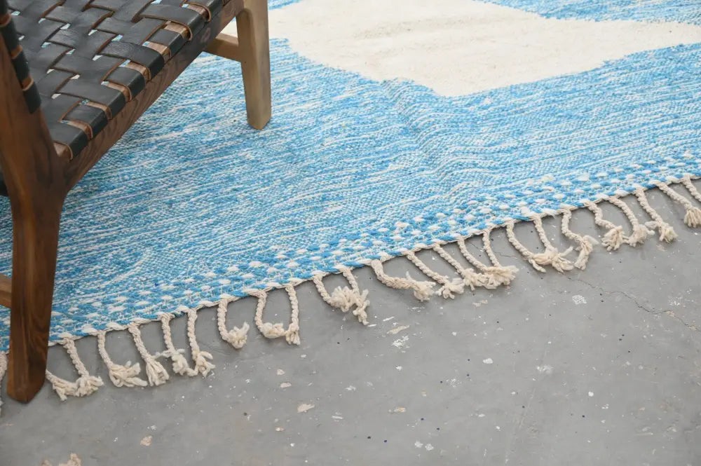 Decorbites™ handmade traditional azilal rug 300x200cm in blue and white woven pattern with cream fringe