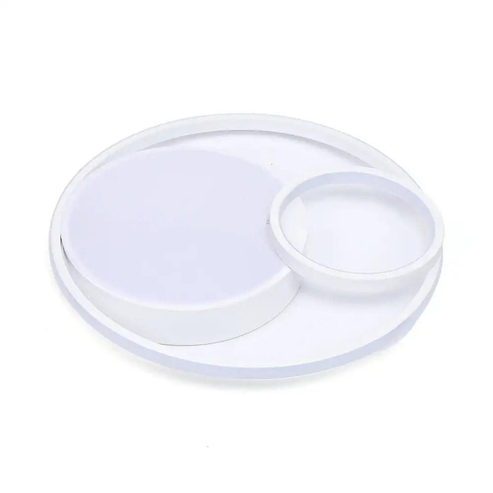White circular makeup palette with smooth glossy surfaces paired with decorbites™ led ceiling light high color rendering