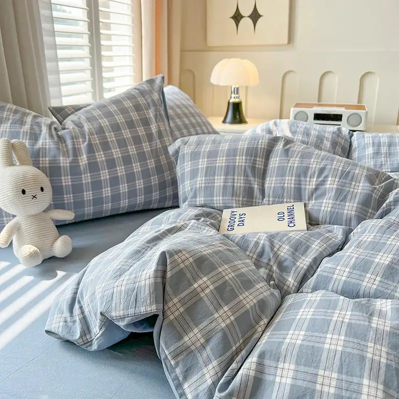 DecorBites™ Luxurious 2024 blue and white plaid bedding set with soft textured fabric includes duvet cover and flat sheet