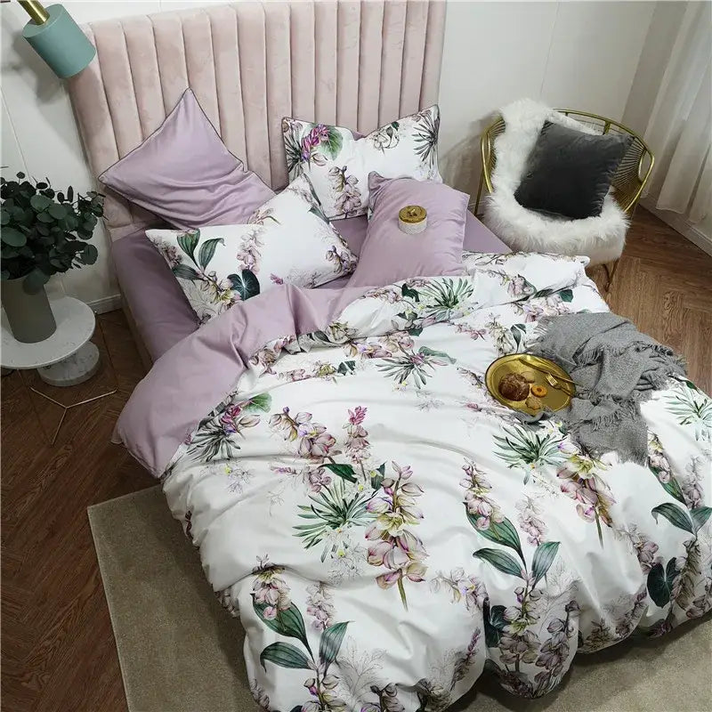 Decorbites luxury egyptian cotton duvet cover set with floral botanical prints in white and soft lavender accents