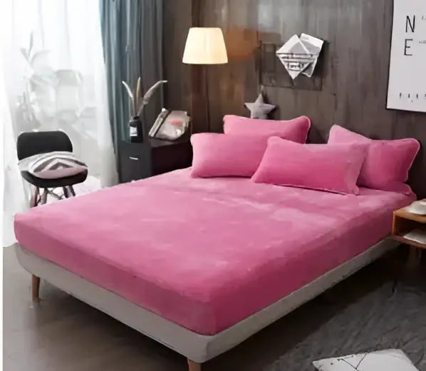 Decorbites luxury egyptian cotton bedding set with pink plush duvet cover and matching pieces pillowcases with soft texture