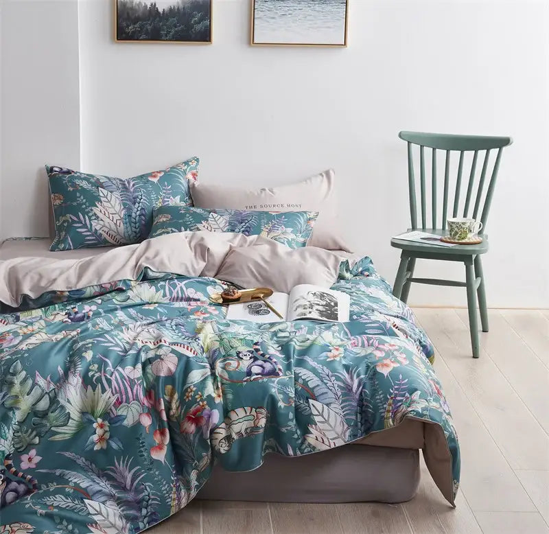Decorbites luxury egyptian cotton duvet cover set in teal and white botanical print with soft flowing fabric includes pillowcases