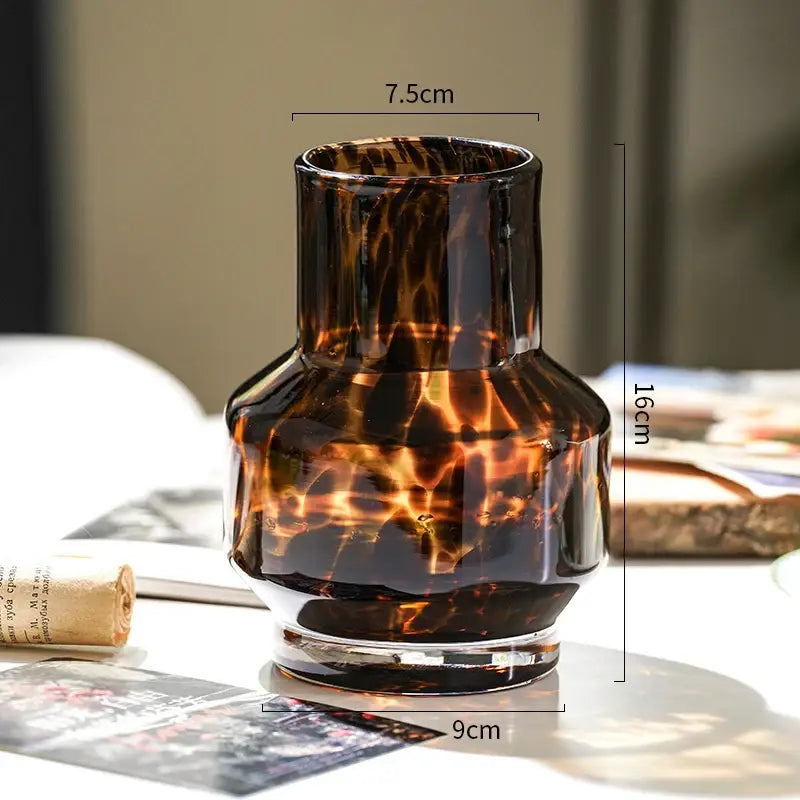 Decorbites luxury leopard glass vase 16cm tall with faceted tortoiseshell pattern for elegant home decor