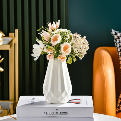 Modern Nordic Diamond-Shaped Flower Vase - Vase