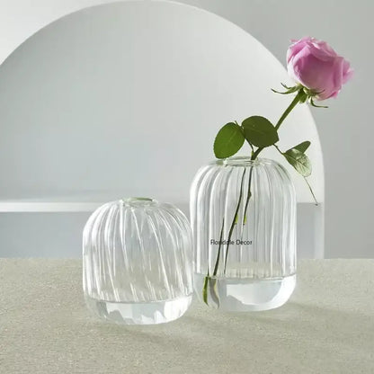 Decorbites™ modern transparent glass vases set with vertical ribbed texture and a pink rose to decorate root areas