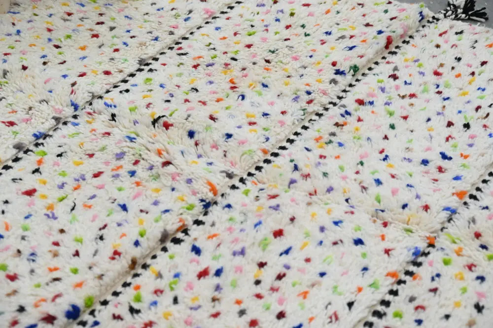 Decorbites™ moroccan handmade traditional azilal rug white fluffy with colorful speckles and black stitched borders 257 x 160 cm