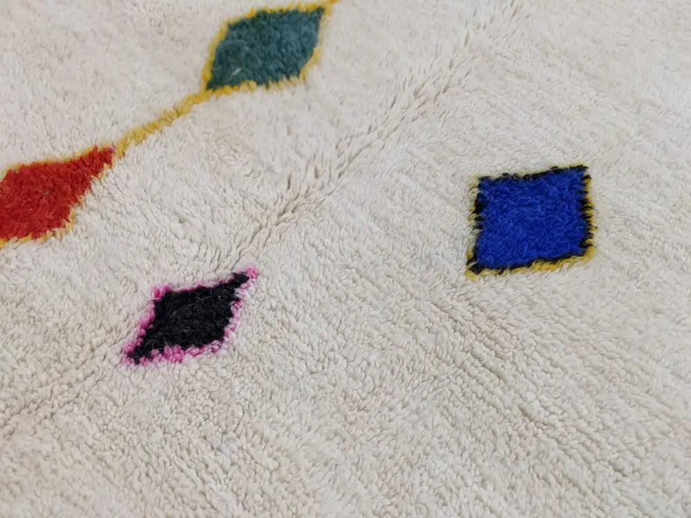 Decorbites™ moroccan handmade traditional azilal rug cream color with plush texture and bold geometric patterns