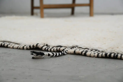 Decorbites™ moroccan handmade beni ouarain rug with black and white striped woolen plush textured surface 290 x 205 cm