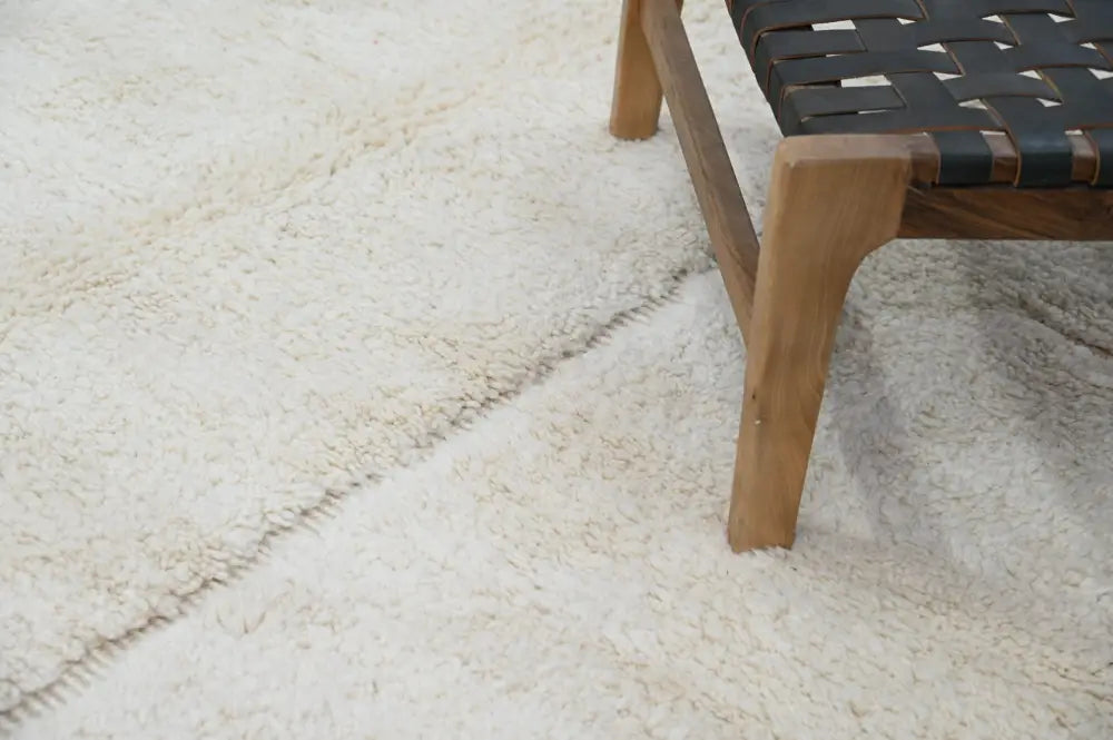 Cream-colored plush shag beni ouarain rug decorbites™ moroccan handmade traditional with subtle stitched seam