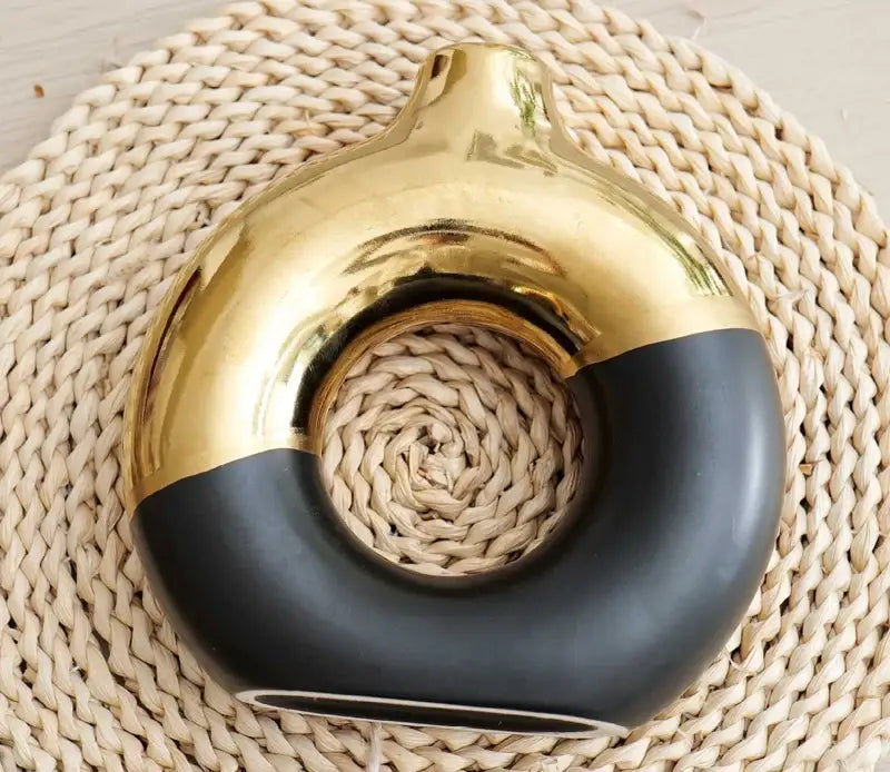 DecorBites™ nordic style circle vase in ceramic with glossy gold and matte black finish for flower arrangement