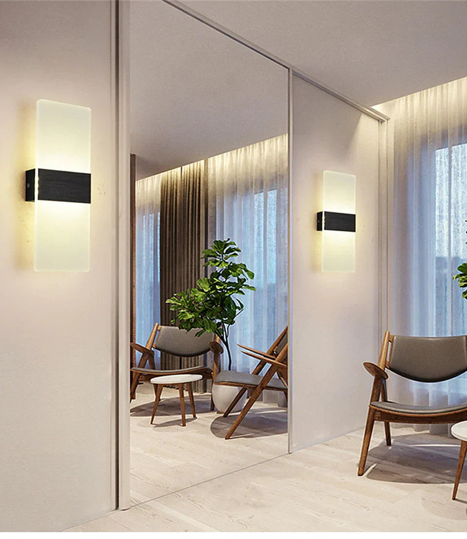 Rechargeable Dimmable Wall Light by Rikard