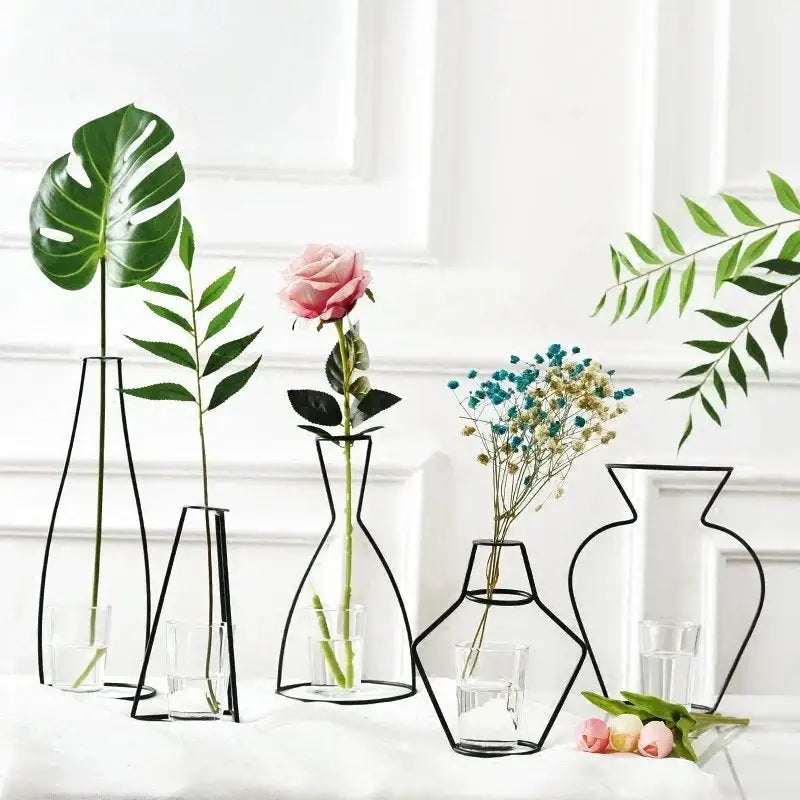 Decorbites™ retro iron flower vase set with black wireframe and clear glass bases holding dried and fresh flowers