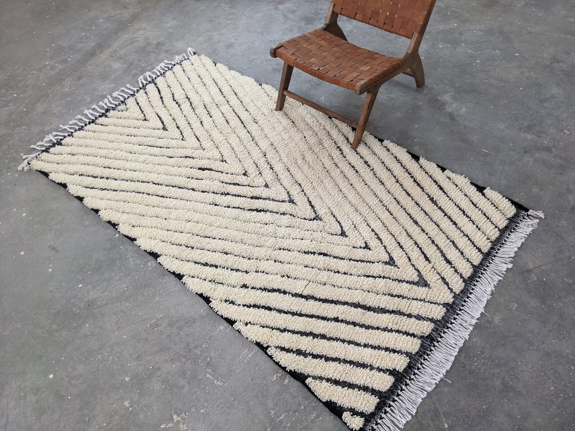 Tapis traditionnel Beni Ouarain 245 X 146 Cm