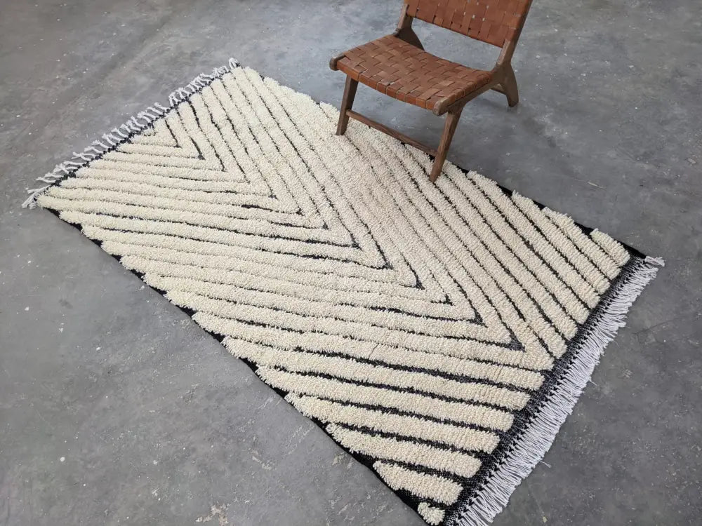 Tapis traditionnel Beni Ouarain 245 X 146 Cm