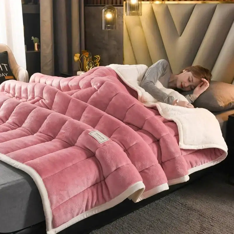 Deep blue and white cozy flannel fleece bedroom quilt with pink plush and white fleece lining for warm decorbites cozy flannel use
