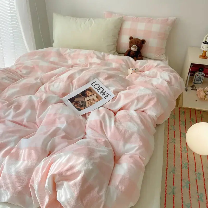 Pink and white checkered diamond jacquard duvet cover in soft slightly shiny fabric for skin friendly bedding