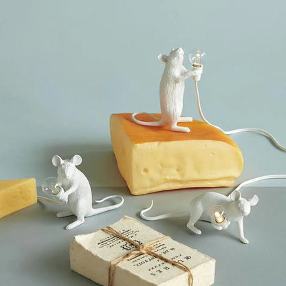 Dropshipping Nordic Mouse LED Table Lamp Modern Style Home Room Bedside Table Lights Indoor Home Decoration Lighting