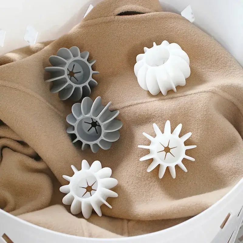 Eco-friendly laundry washing starburst balls 10-piece set with white and gray plastic pods for effective laundry washing