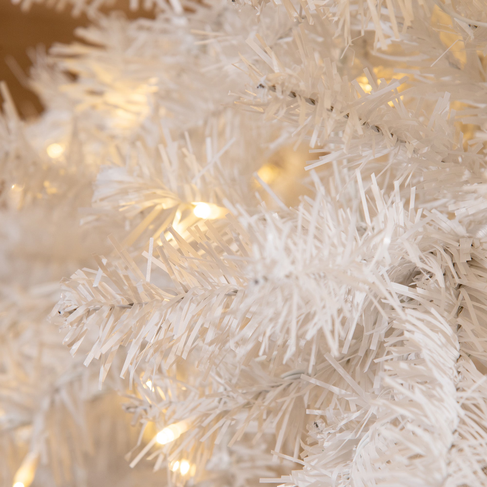 Árbol de Navidad Artificial de Abeto Douglas de 6 Pies de Altura Preiluminado de HOMCOM con Ramas Realistas, 250 Luces LED Blancas Cálidas y 1000 Puntas, Blanco