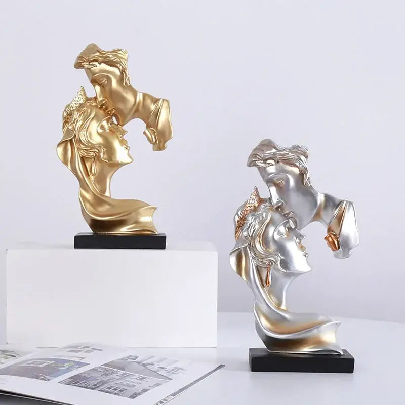 Elegant silver and gold 26cm resin kissing couple sculpture on black base for stylish home decor