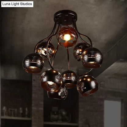 Lámpara de techo DecorBites™ estilo casa de campo, de hierro forjado, con diseño de notas musicales y hojas en color óxido.