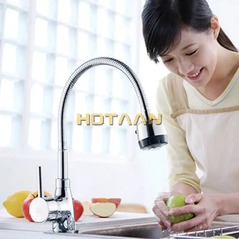 Flexible chrome and black brass kitchen mixer faucet with pull-down spray head for decorbites brass kitchen use