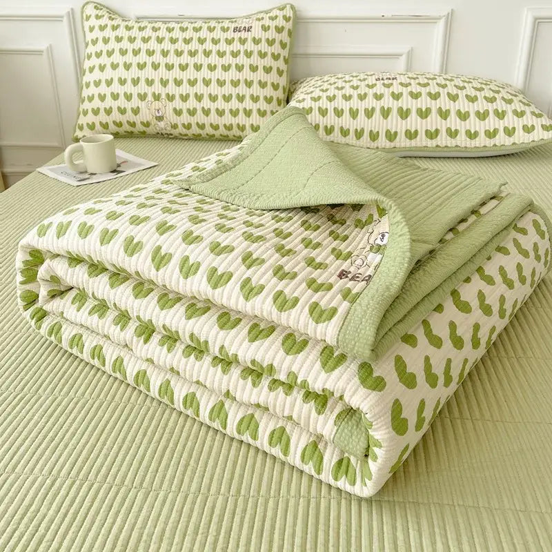 A soft light green and cream quilt with heart pattern and ribbed texture for decorbites cartoon small fresh bed sheets