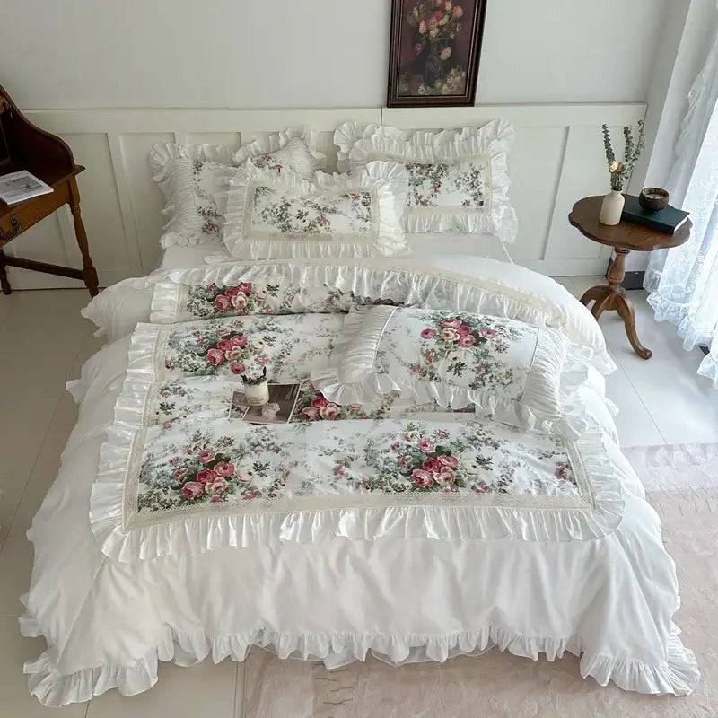 White floral bedding set with ruffled edges pink rose patterns cream cotton lace decorbites french rose flowers