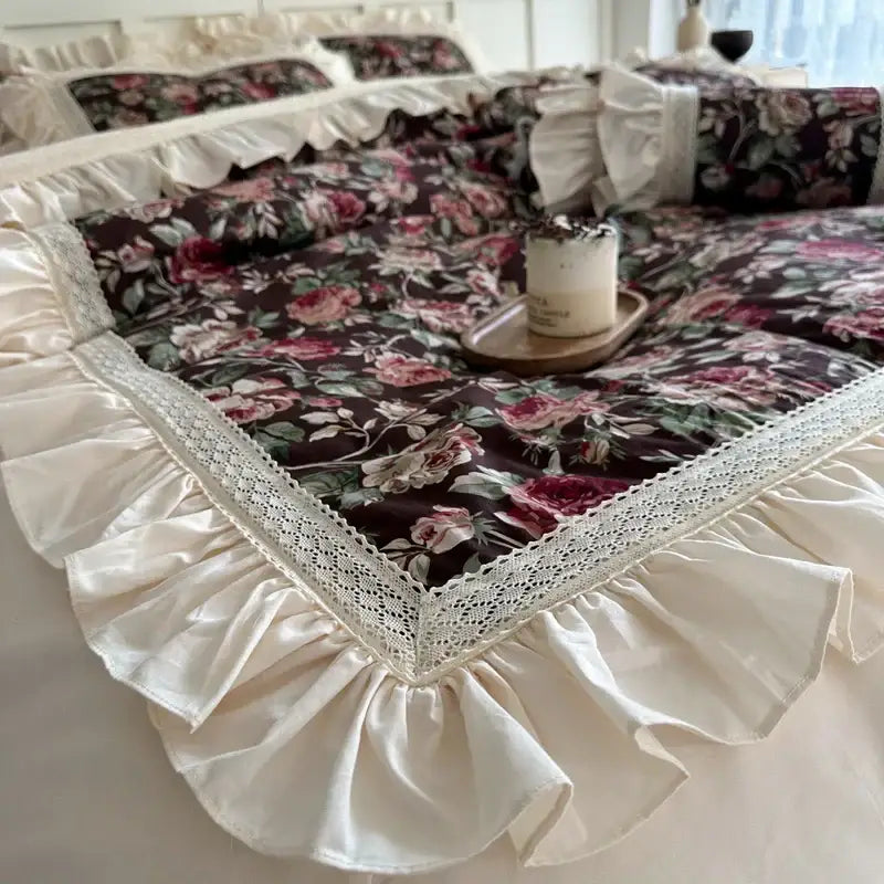 Floral-patterned bedding set with cream ruffled satin edges and lace trim in decorbites french rose flowers design