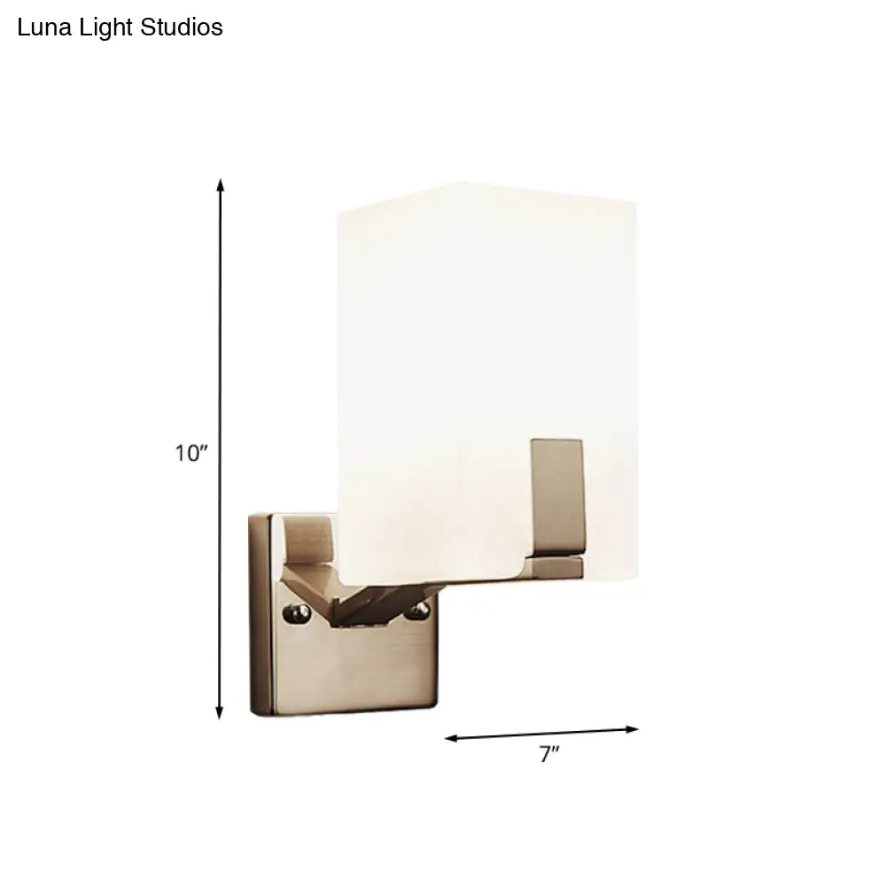 Aplique de pared DecorBites™ de cristal esmerilado con soporte moderno de níquel, 1 luz
