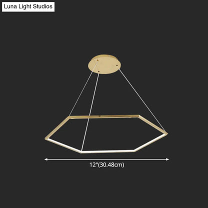 Lámpara de araña geométrica: Luminaria metálica ultramoderna para sala de estar
