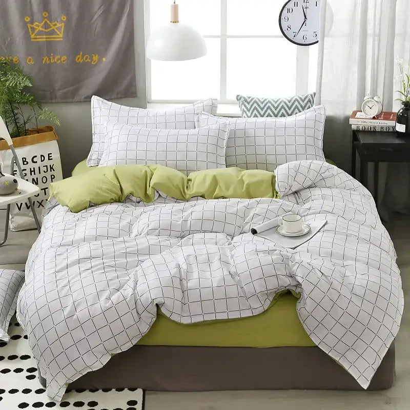 White and green grid-patterned quilt cover set with soft quilted texture for bedroom use