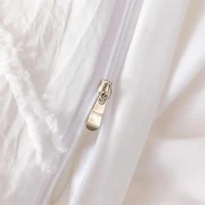 Silver zipper pull on geometric white quilted duvet cover set made of fabric for bedroom bedding cover set