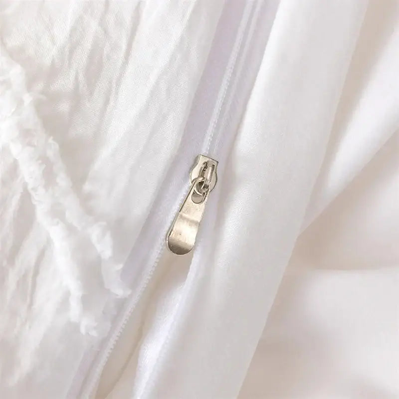 Silver zipper pull on geometric white quilted duvet cover set made of fabric for bedroom bedding cover set