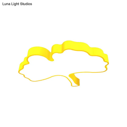 Lámpara de techo LED DecorBites™ con forma de hoja de ginkgo en metal color macaron, roja/amarilla/azul - Montaje empotrado para habitación infantil, 23,5"/31,5" de ancho