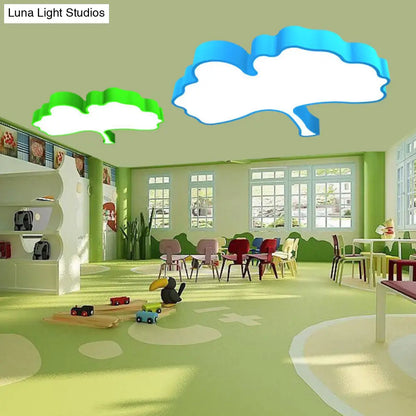 Lámpara de techo LED DecorBites™ con forma de hoja de ginkgo en metal color macaron, roja/amarilla/azul - Montaje empotrado para habitación infantil, 23,5"/31,5" de ancho