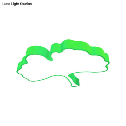 Lámpara de techo LED DecorBites™ con forma de hoja de ginkgo en metal color macaron, roja/amarilla/azul - Montaje empotrado para habitación infantil, 23,5"/31,5" de ancho