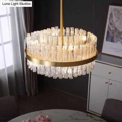 Lámpara de araña cilíndrica de cristal dorado - Diseño acanalado posmoderno para una iluminación elegante - 8 luces