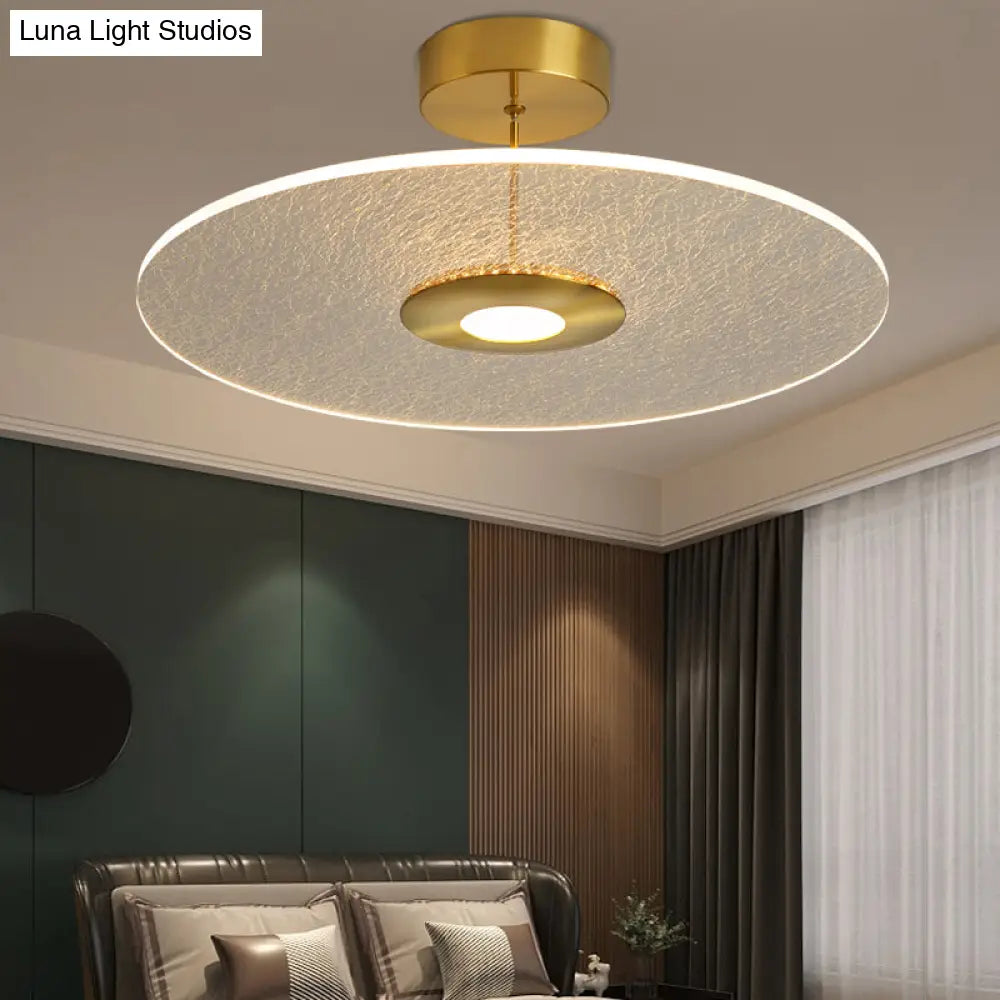 DecorBites™ DecorBites™ Gold LED Bedroom Ceiling Light: Simple Disk-Shaped Flush Mount