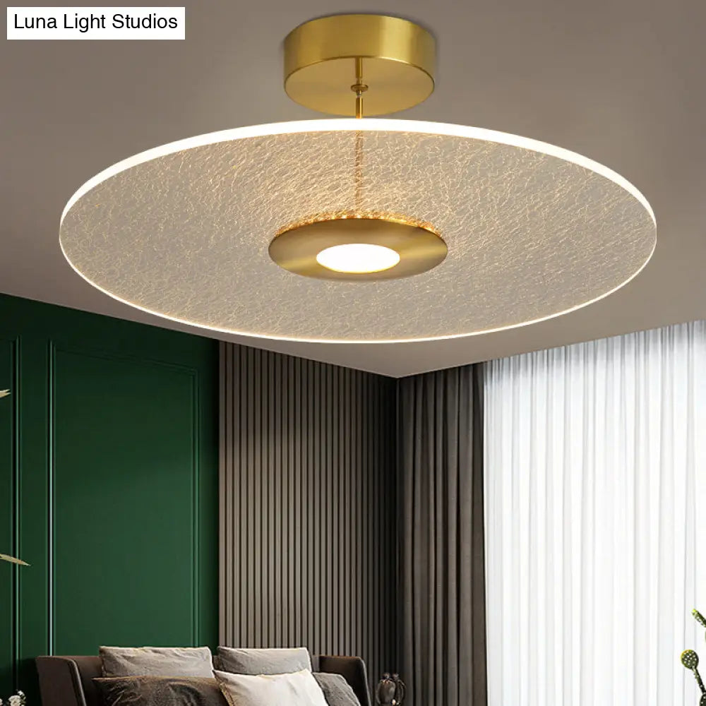 DecorBites™ DecorBites™ Gold LED Bedroom Ceiling Light: Simple Disk-Shaped Flush Mount